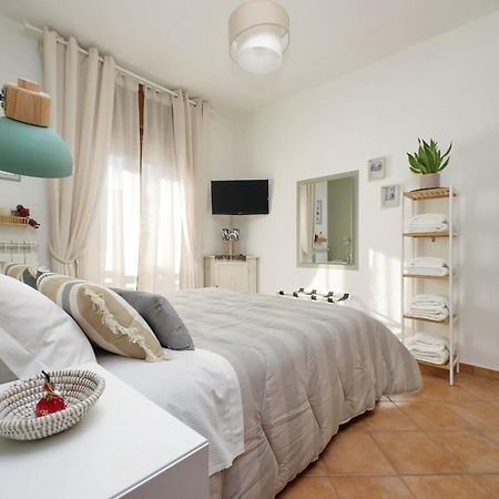 Summer&Winter Home By The Sea Fiumicino Esterno foto
